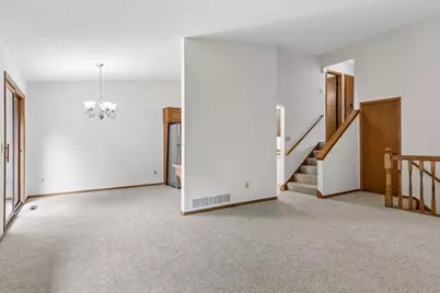 2002 Mesabi Avenue E, Maplewood, MN 55109 - Photo 6