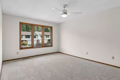 2002 Mesabi Avenue E, Maplewood, MN 55109 - Photo 12