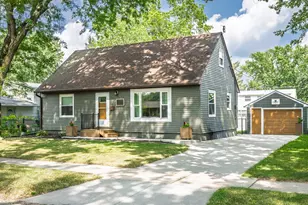 1360 9th Ave SE, Rochester, MN 55904 - Photo 1