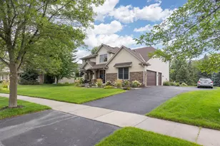 1752 Carriage Dr, Victoria, MN 55386 - Photo 2