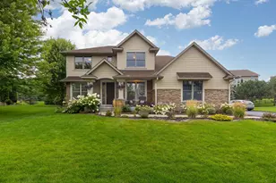 1752 Carriage Dr, Victoria, MN 55386 - Photo 2