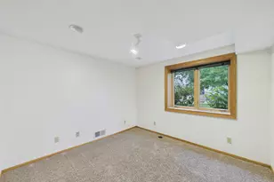 2742 Hilltop Ct, North Saint Paul, MN 55109 - Photo 14