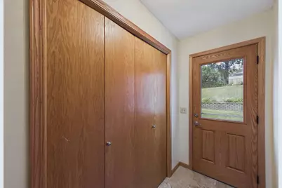 2742 Hilltop Court, North Saint Paul, MN 55109 - Photo 22