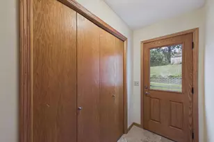 2742 Hilltop Ct, North Saint Paul, MN 55109 - Photo 22