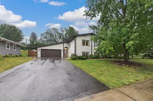 2742 Hilltop Ct, North Saint Paul, MN 55109 - Photo 1