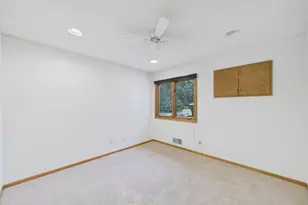 2742 Hilltop Ct, North Saint Paul, MN 55109 - Photo 16