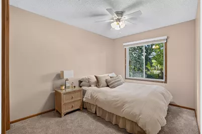 8412 Hiawatha Avenue, Eden Prairie, MN 55347 - Photo 12