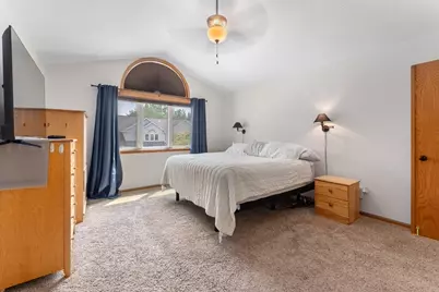 1517 Deerwood Bend, Eagan, MN 55122 - Photo 36
