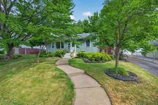 2093 Sherwood Ave, Saint Paul, MN 55119 - Photo 1
