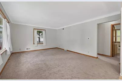2093 Sherwood Avenue, Saint Paul, MN 55119 - Photo 4