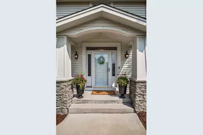 210 Piedmont Court, Chanhassen, MN 55317 - Photo 6