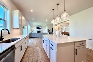 18112 Hounds Dr, Lakeville, MN 55044 - Photo 8