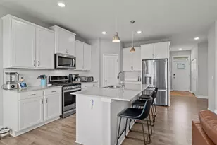 1723 August Dr, Shakopee, MN 55379 - Photo 16