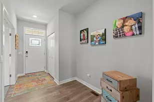 1723 August Dr, Shakopee, MN 55379 - Photo 4