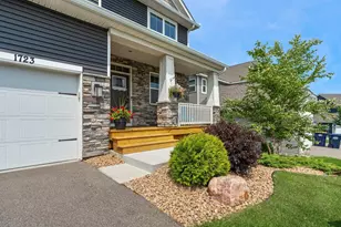 1723 August Dr, Shakopee, MN 55379 - Photo 2