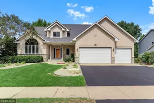 6911 Cambridge Rd, Shakopee, MN 55379 - Photo 2