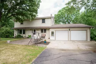 643 Crescent Rd, South Haven, MN 55382 - Photo 2