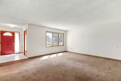 57 Sycamore Street W, Saint Paul, MN 55117 - Photo 2