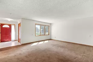 57 Sycamore Street W, Saint Paul, MN 55117 - Photo 2