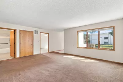 57 Sycamore Street W, Saint Paul, MN 55117 - Photo 4