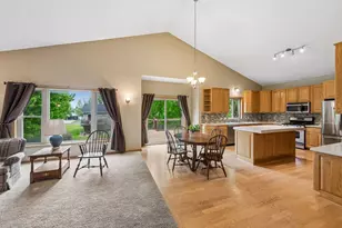 937 S Cedar St, Belle Plaine, MN 56011 - Photo 8
