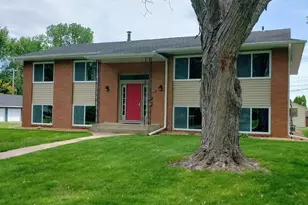 2740 Xylon Ave N, New Hope, MN 55427 - Photo 10