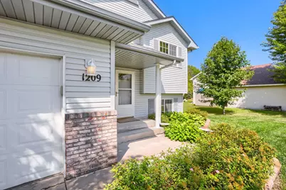 1209 Roberts Road, Buffalo, MN 55313 - Photo 2