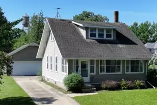 111 W Cabot St, Le Roy, MN 55951 - Photo 2