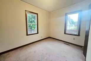 1043 4th Ave SE, Rochester, MN 55904 - Photo 6