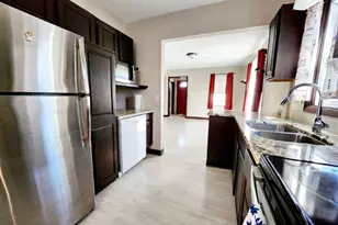 1043 4th Ave SE, Rochester, MN 55904 - Photo 2
