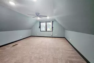 1043 4th Ave SE, Rochester, MN 55904 - Photo 8