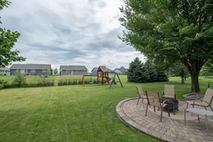 240 Grovebrook Circle, Mankato, MN 56001 - Photo 8