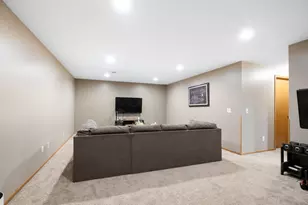 240 Grovebrook Circle, Mankato, MN 56001 - Photo 34