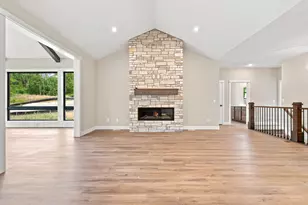 529 Chapman Hills Ct, Hudson, WI 54016 - Photo 14