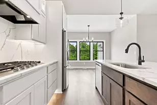 529 Chapman Hills Ct, Hudson, WI 54016 - Photo 6