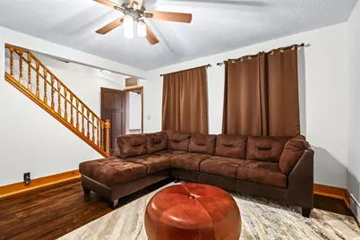 263 Cottage Avenue W, Saint Paul, MN 55117 - Photo 8