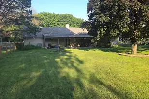 409 N Prairie St, Sherburn, MN 56171 - Photo 2