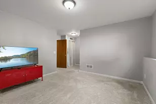 49 Wyoming St W, Saint Paul, MN 55107 - Photo 20