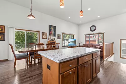49 Wyoming Street W, Saint Paul, MN 55107 - Photo 8