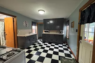 204 Elm St NW, Sleepy Eye, MN 56085 - Photo 10