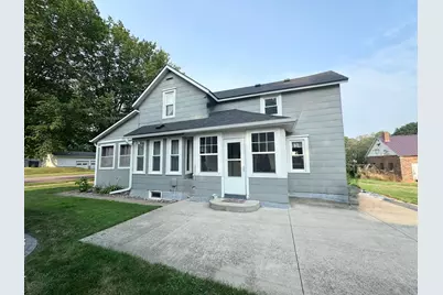 204 Elm Street NW, Sleepy Eye, MN 56085 - Photo 2