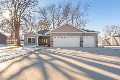 2702 Park Avenue NW, Faribault, MN 55021 - Photo 1