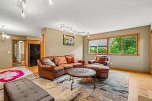 1525 St Croix Cir, Golden Valley, MN 55422 - Photo 12