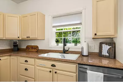410 E 7th Street, Duluth, MN 55805 - Photo 34