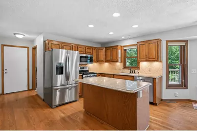 17664 Kettering Trail, Lakeville, MN 55044 - Photo 2