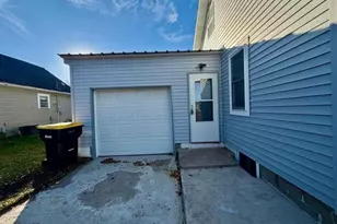 714 S Elm St, Lamberton, MN 56152 - Photo 2