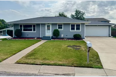 334 Oak Street, Winona, MN 55987 - Photo 2