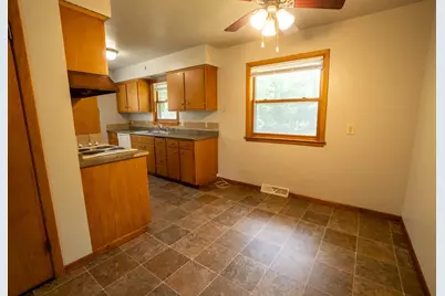 1503 15th Street S, Moorhead, MN 56560 - Photo 8