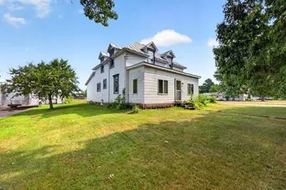 220 W Winona Avenue, Kellogg, MN 55945 - Photo 1