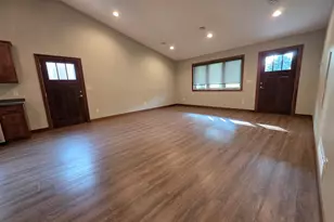 205 Custer Ave N, Canby, MN 56220 - Photo 4